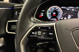 musta Audi A6 2023 kuva 13.