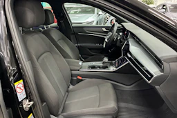 musta Audi A6 2023 kuva 29.