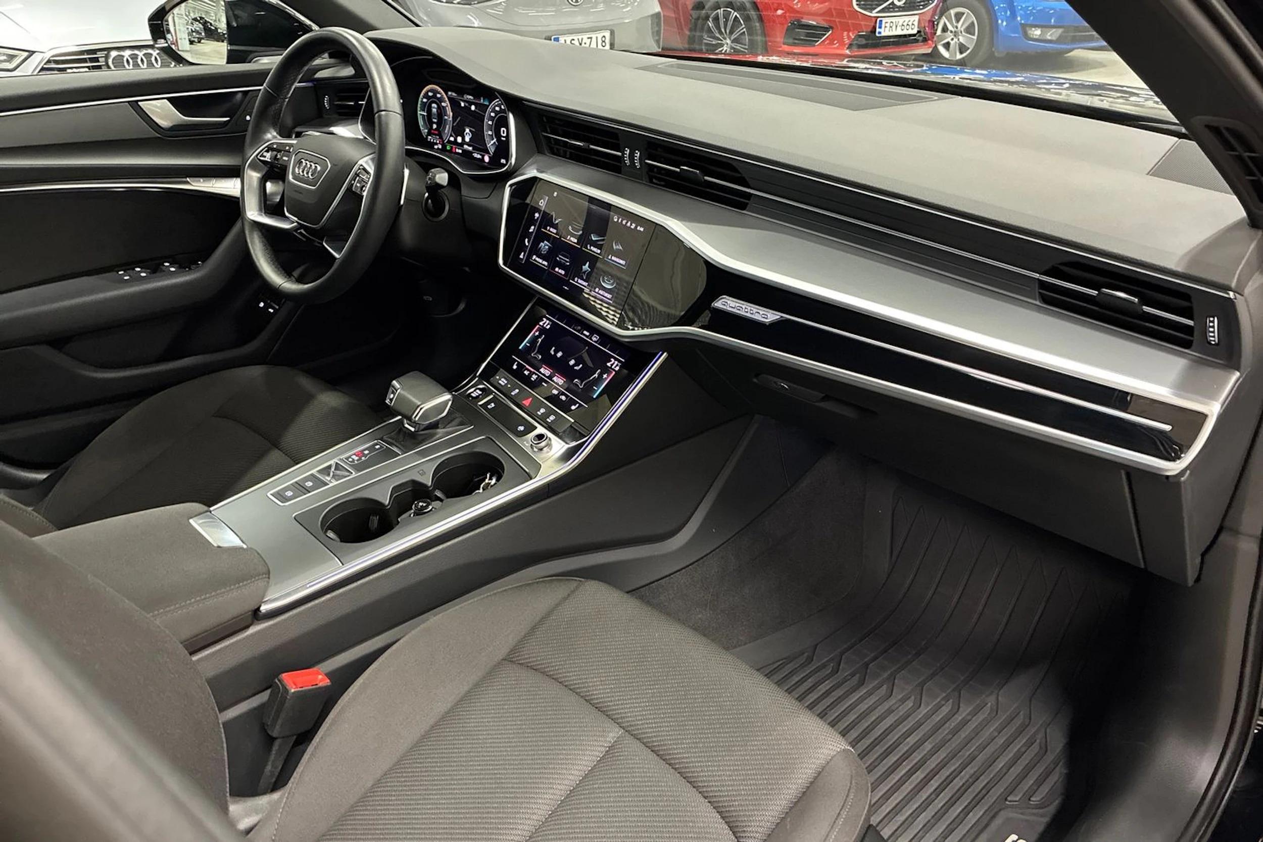 musta Audi A6 2023 kuva 30.