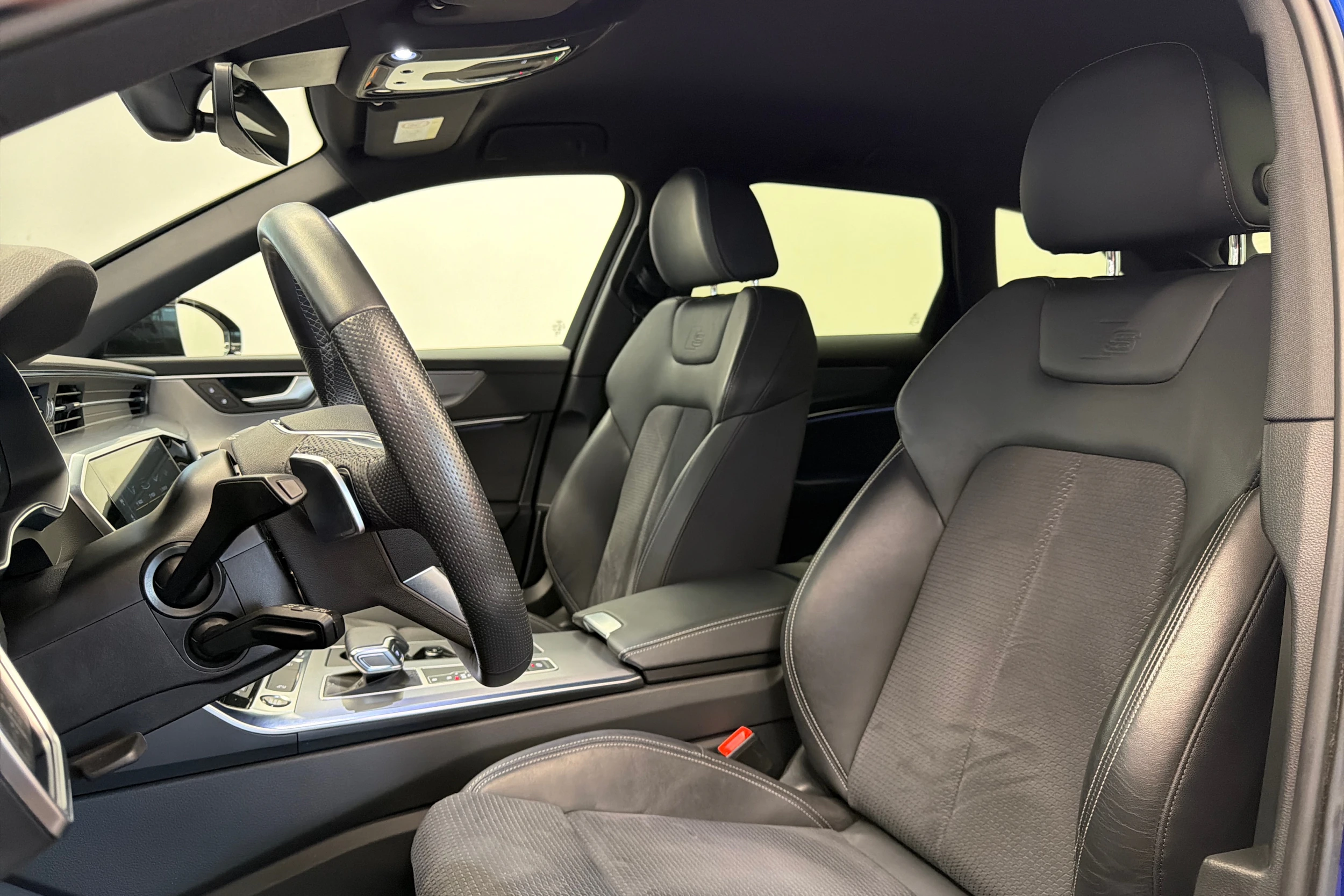 sininen Audi A6 2023 kuva 13.