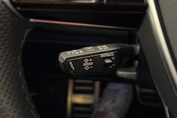 sininen Audi A6 2023 kuva 19.