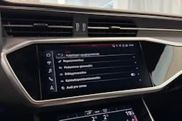 sininen Audi A6 2023 kuva 28.