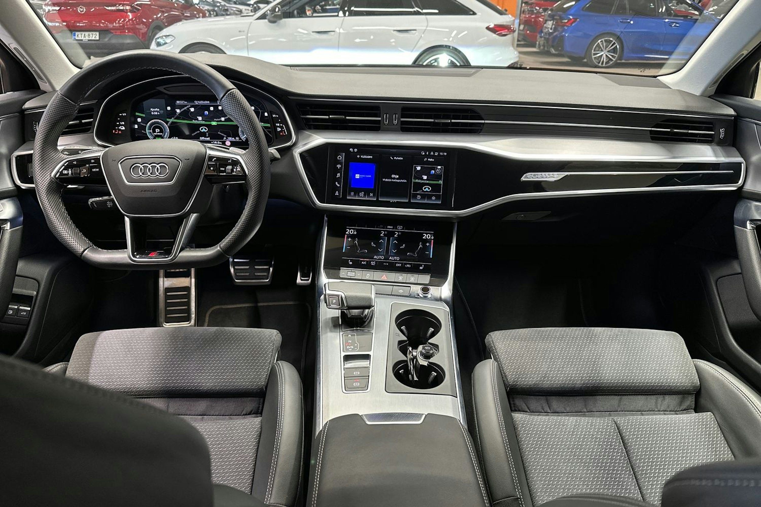musta Audi A6 2023 kuva 14.