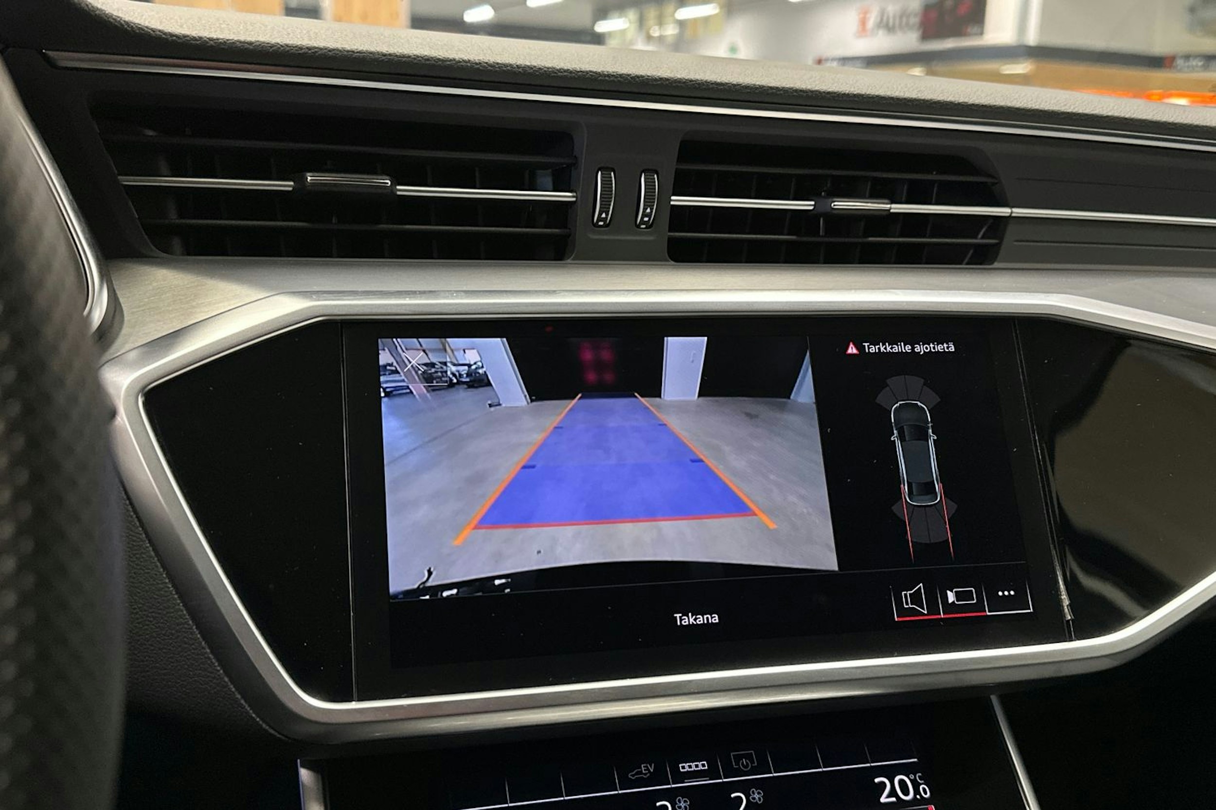 musta Audi A6 2023 kuva 21.