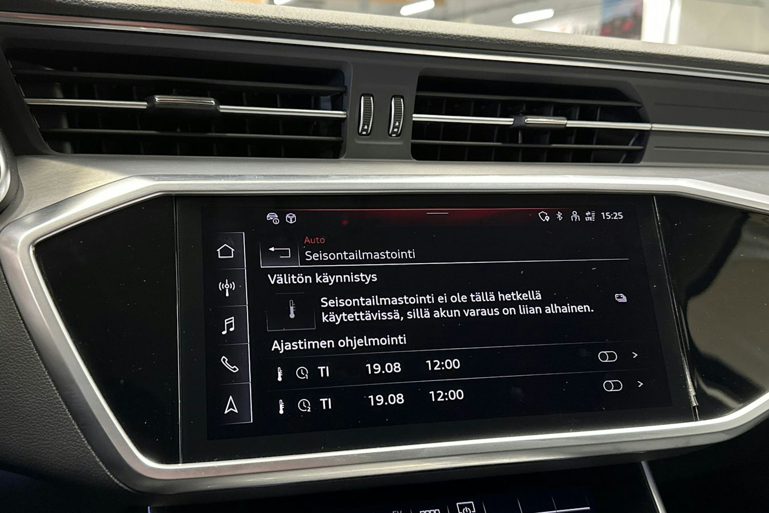musta Audi A6 2023 kuva 24.