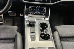 musta Audi A6 2023 kuva 27.