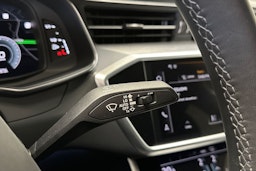 musta Audi A6 2023 kuva 31.