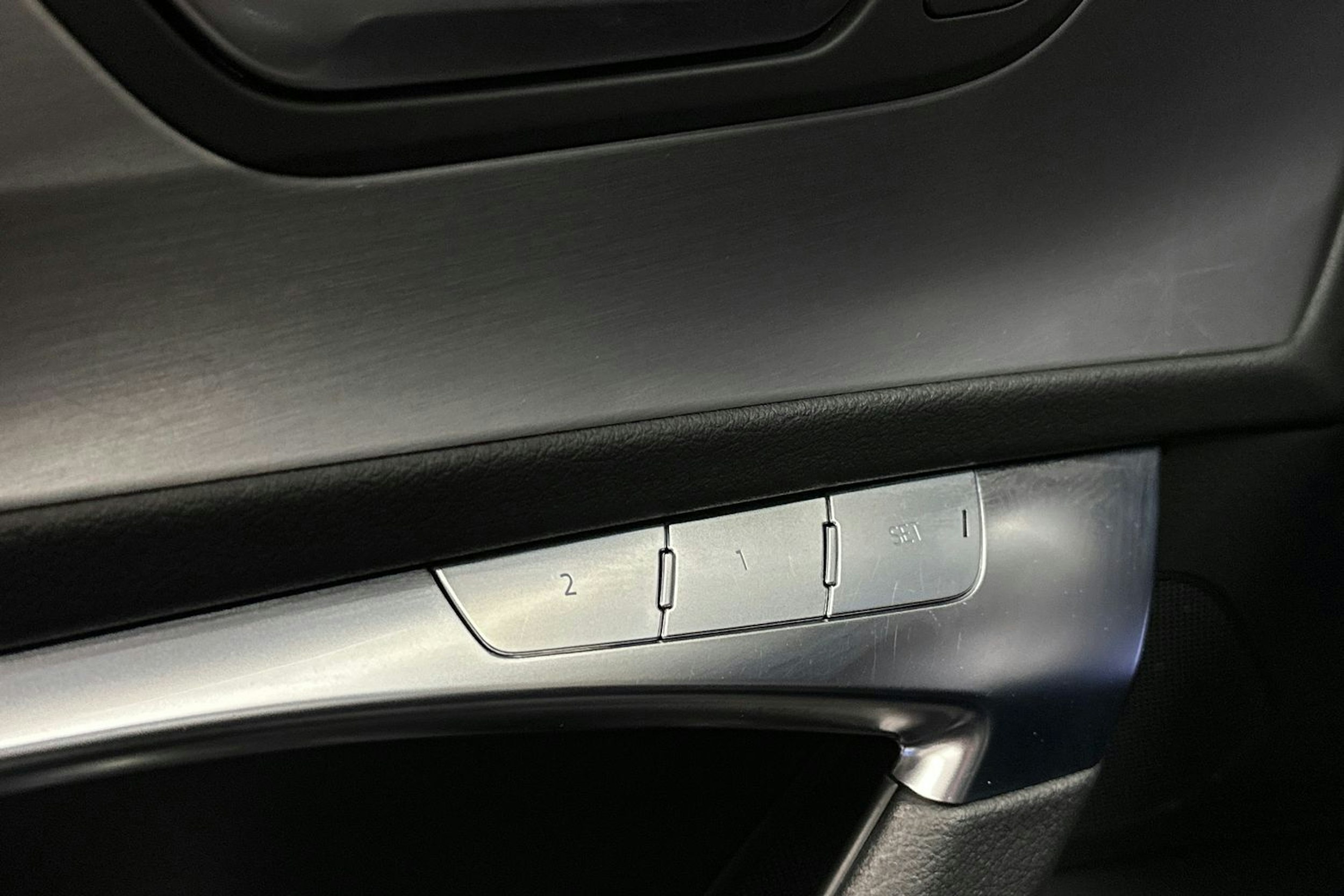 musta Audi A6 2023 kuva 35.