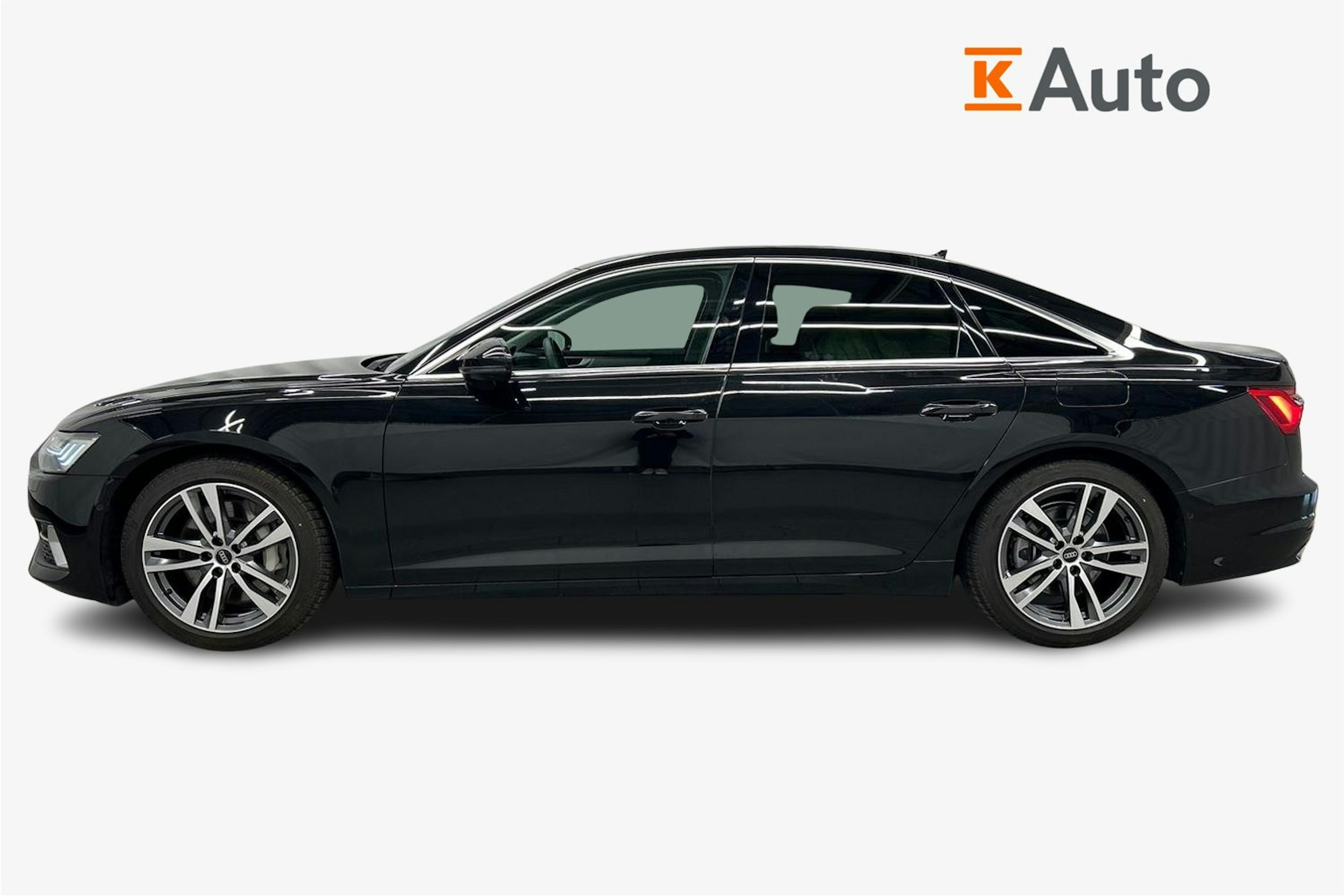 musta Audi A6 2023 kuva 6.