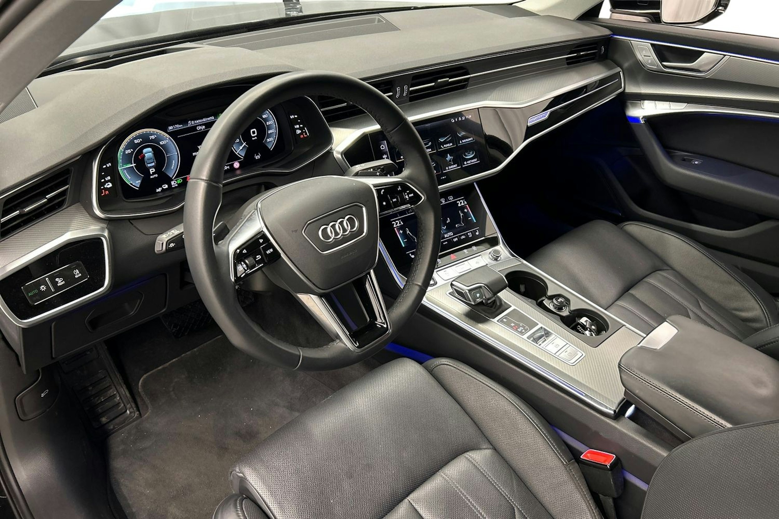 musta Audi A6 2023 kuva 7.