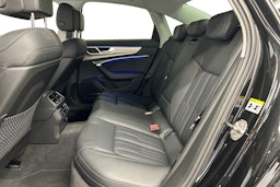 musta Audi A6 2023 kuva 10.