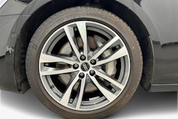 musta Audi A6 2023 kuva 11.