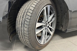 musta Audi A6 2023 kuva 13.