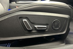 musta Audi A6 2023 kuva 15.