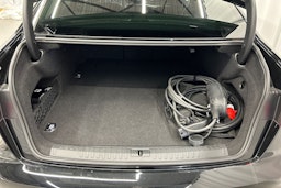musta Audi A6 2023 kuva 16.