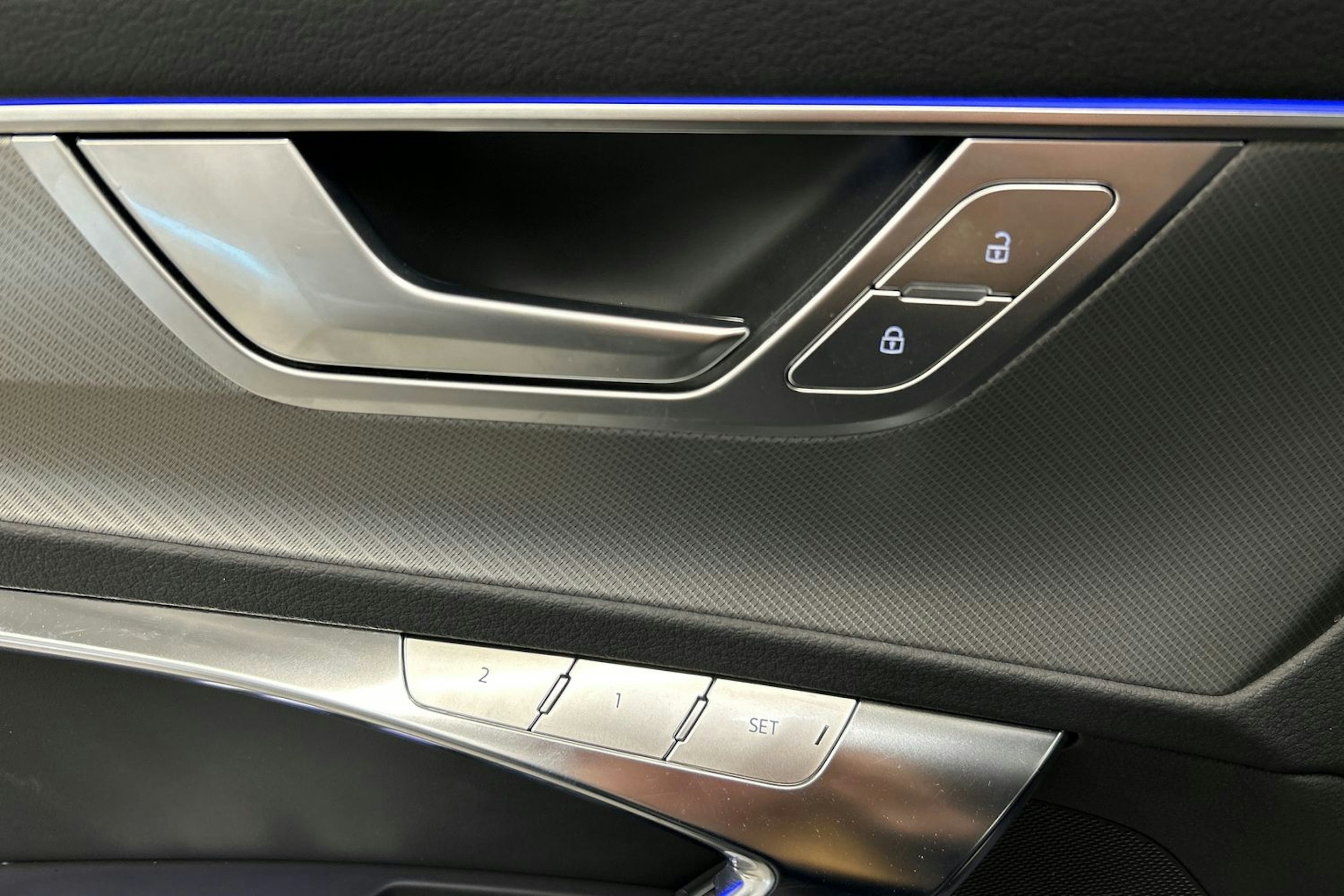 musta Audi A6 2023 kuva 19.