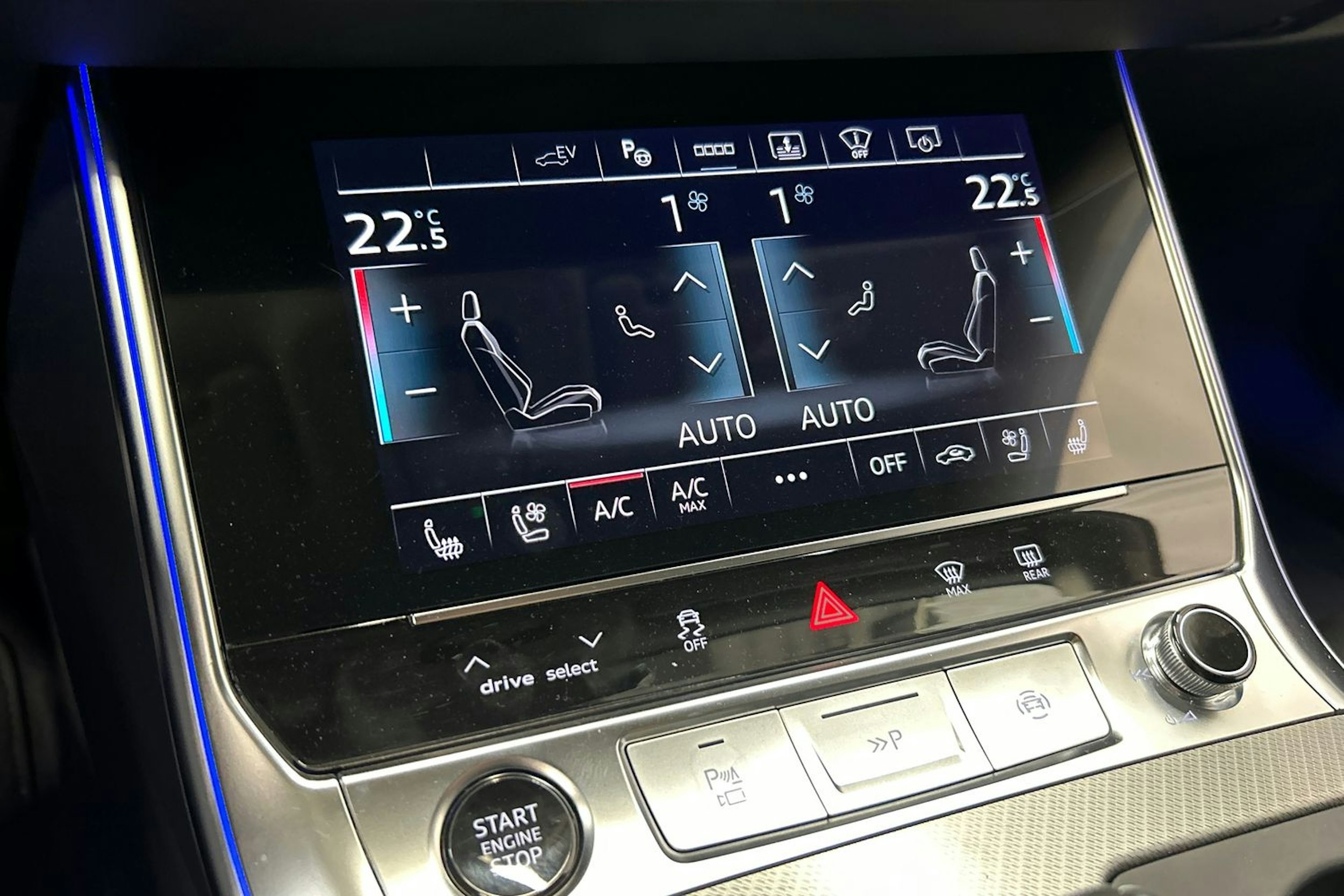 musta Audi A6 2023 kuva 27.