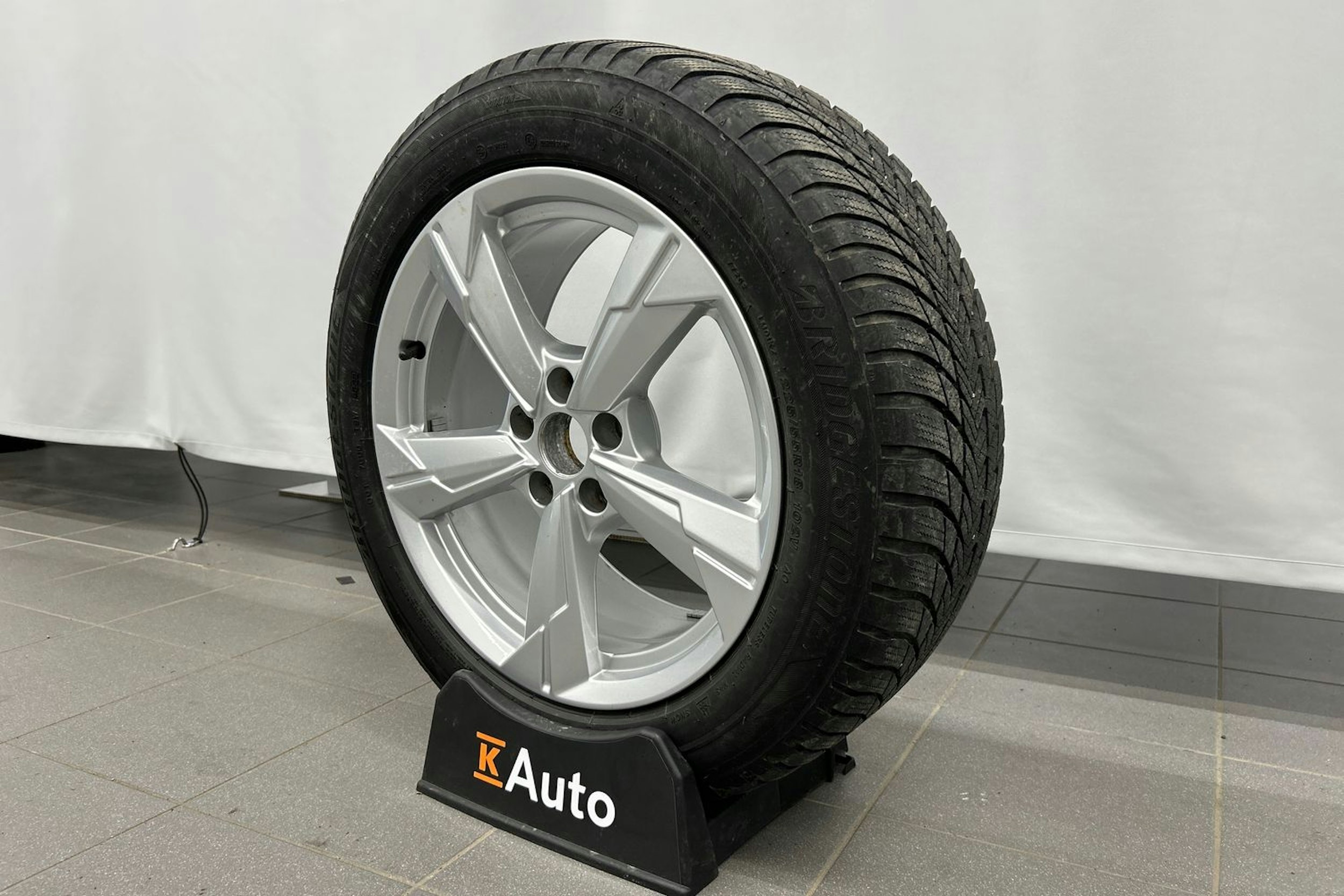 musta Audi A6 2023 kuva 29.