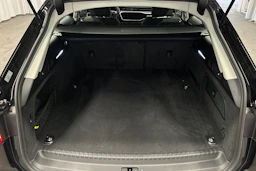 musta Audi A6 2024 kuva 15.