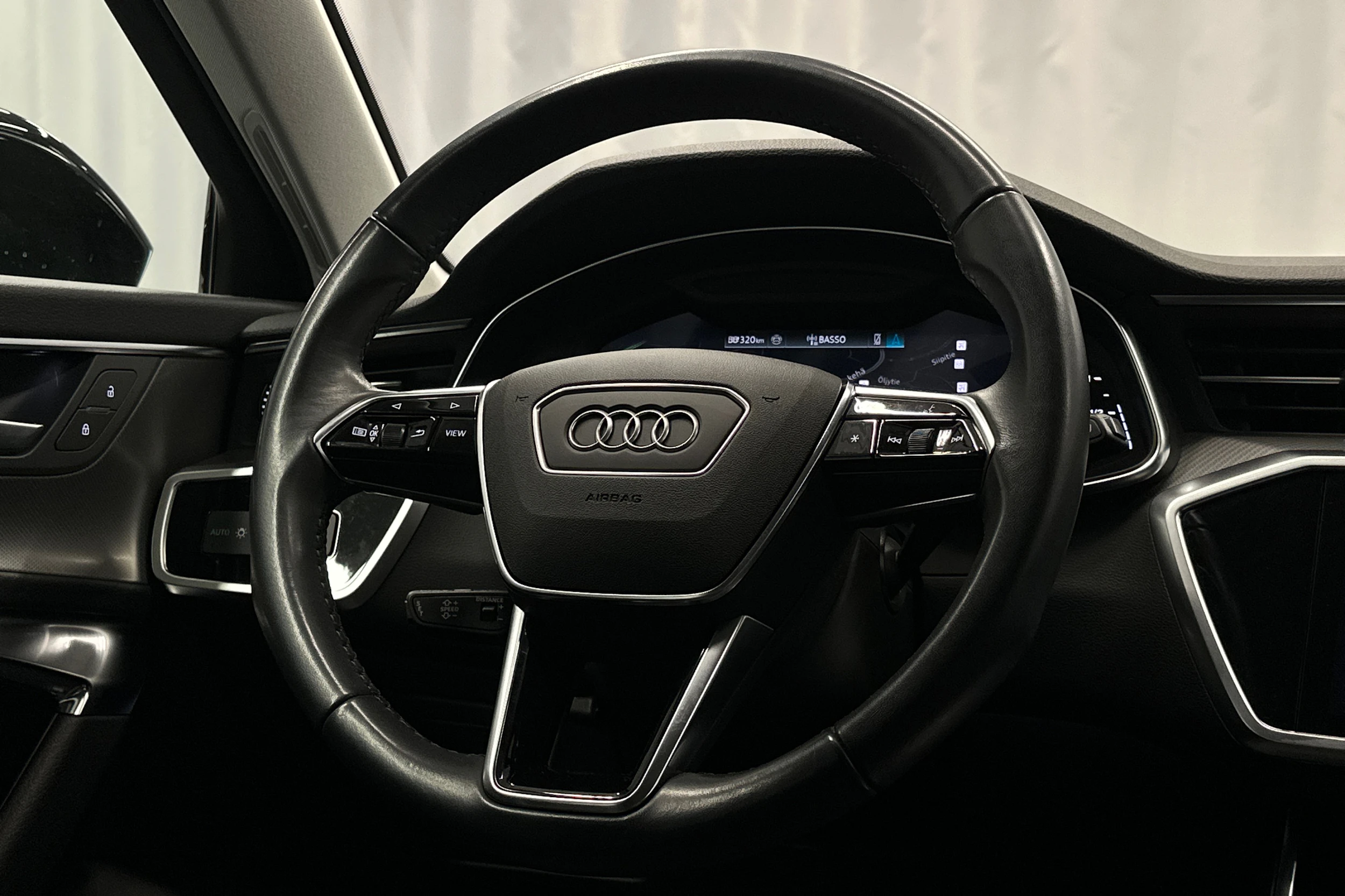 musta Audi A6 2024 kuva 20.