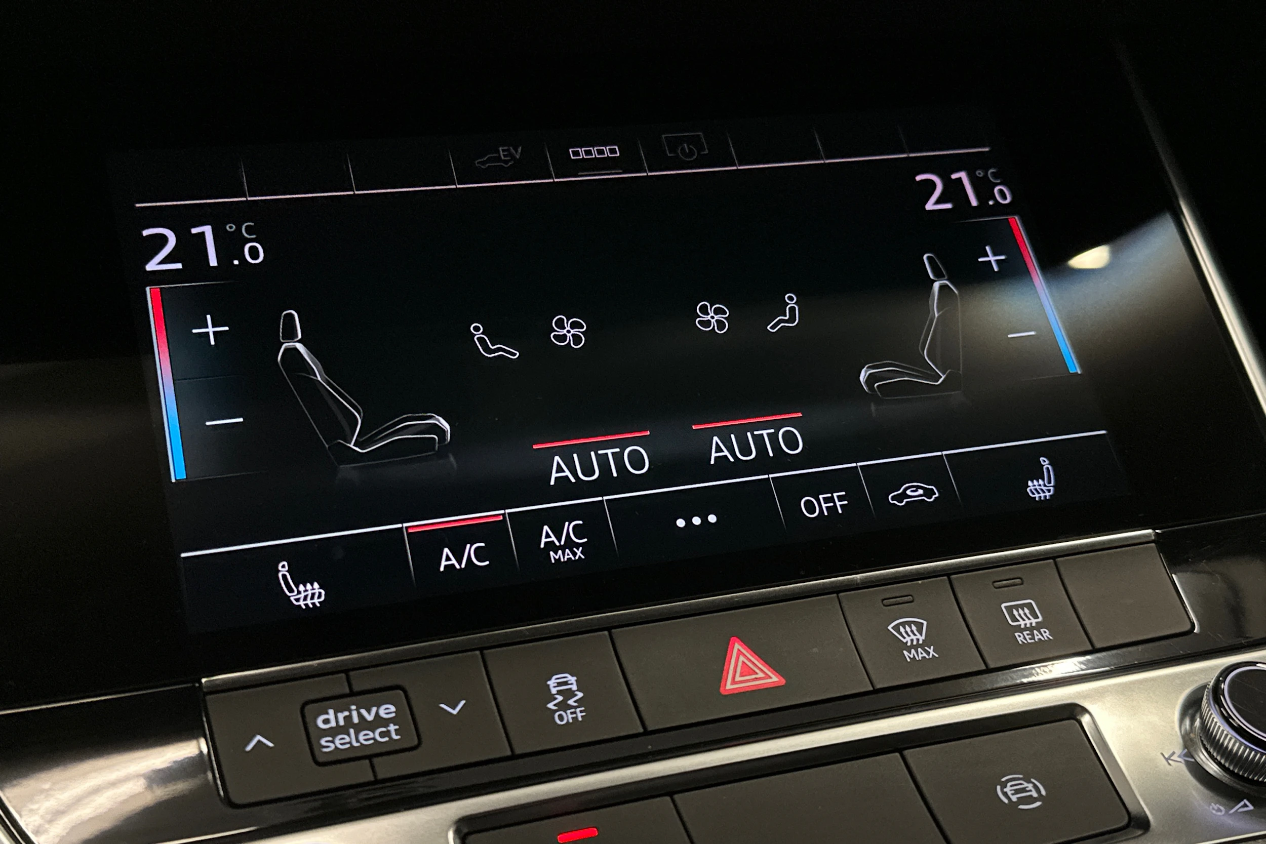 musta Audi A6 2024 kuva 30.