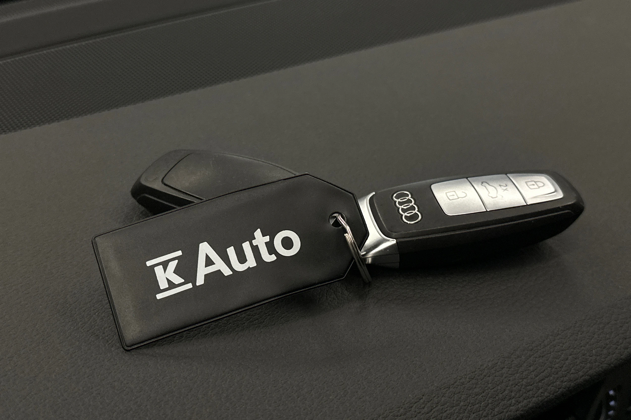 musta Audi A6 2024 kuva 32.