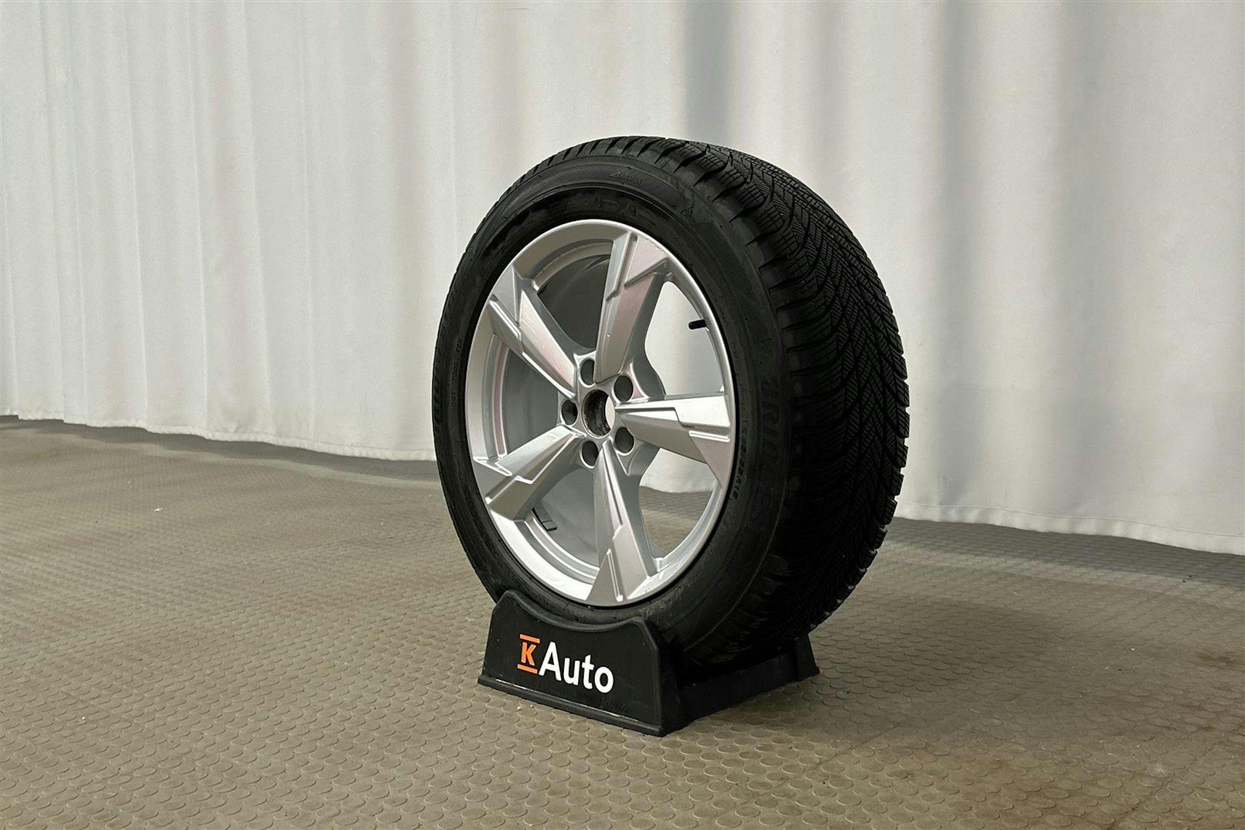 harmaa Audi A6 2024 kuva 31.