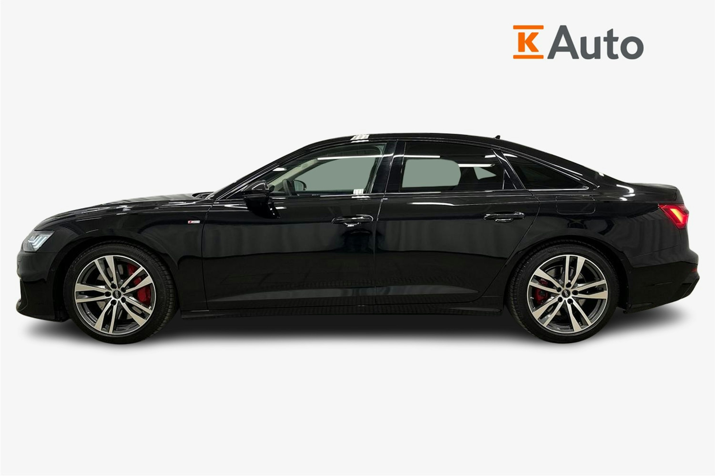 musta Audi A6 2024 kuva 6.