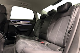 musta Audi A6 2024 kuva 10.