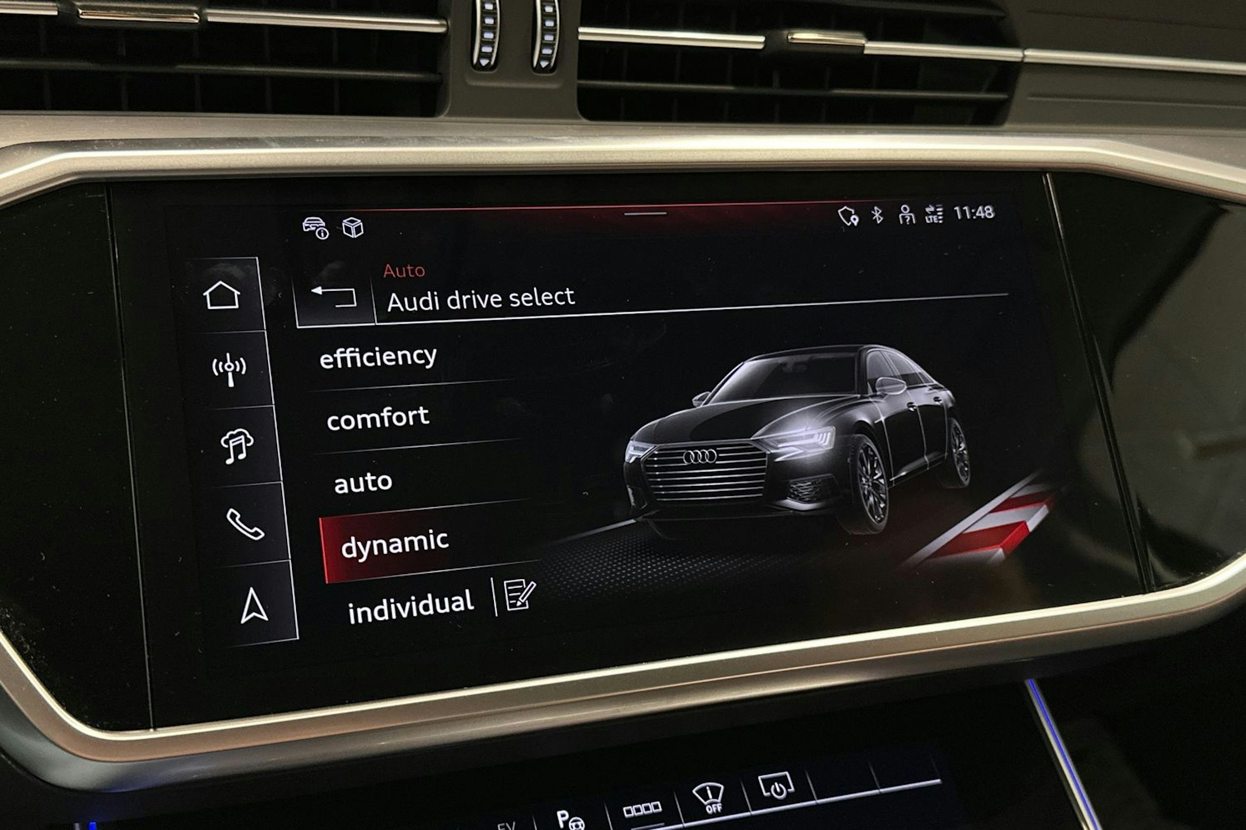 musta Audi A6 2024 kuva 37.