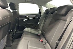 musta Audi A6 2024 kuva 10.