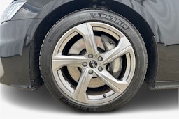 musta Audi A6 2024 kuva 11.