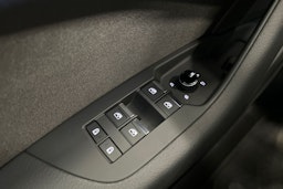 musta Audi A6 2024 kuva 18.