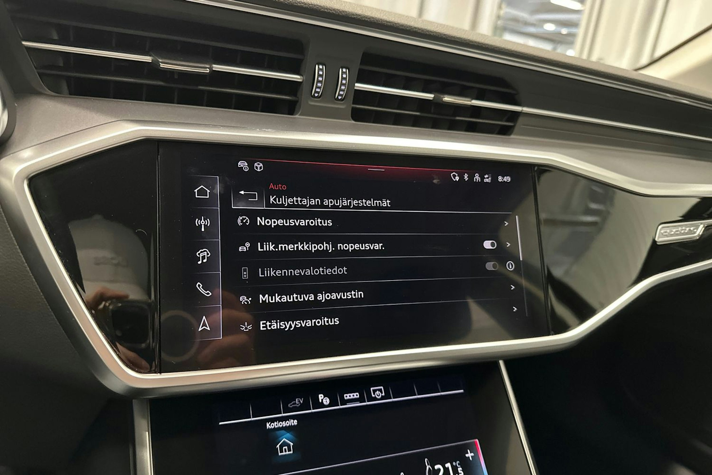 musta Audi A6 2024 kuva 24.