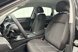 musta Audi A6 2024 kuva 29.