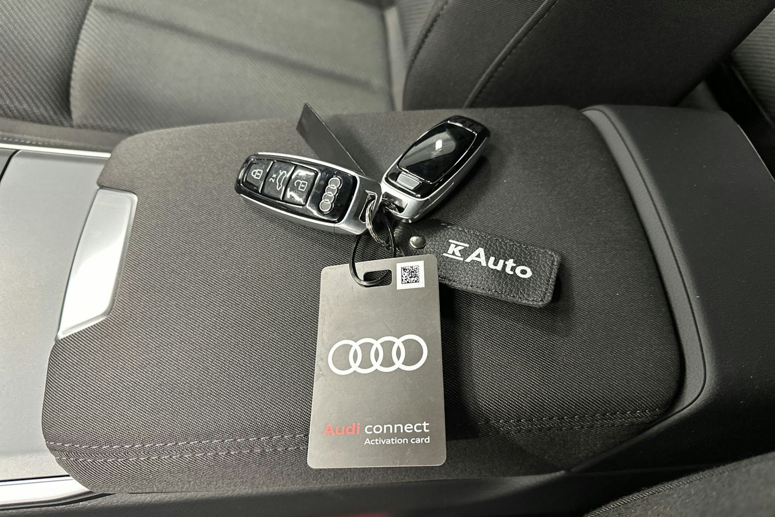 musta Audi A6 2024 kuva 32.