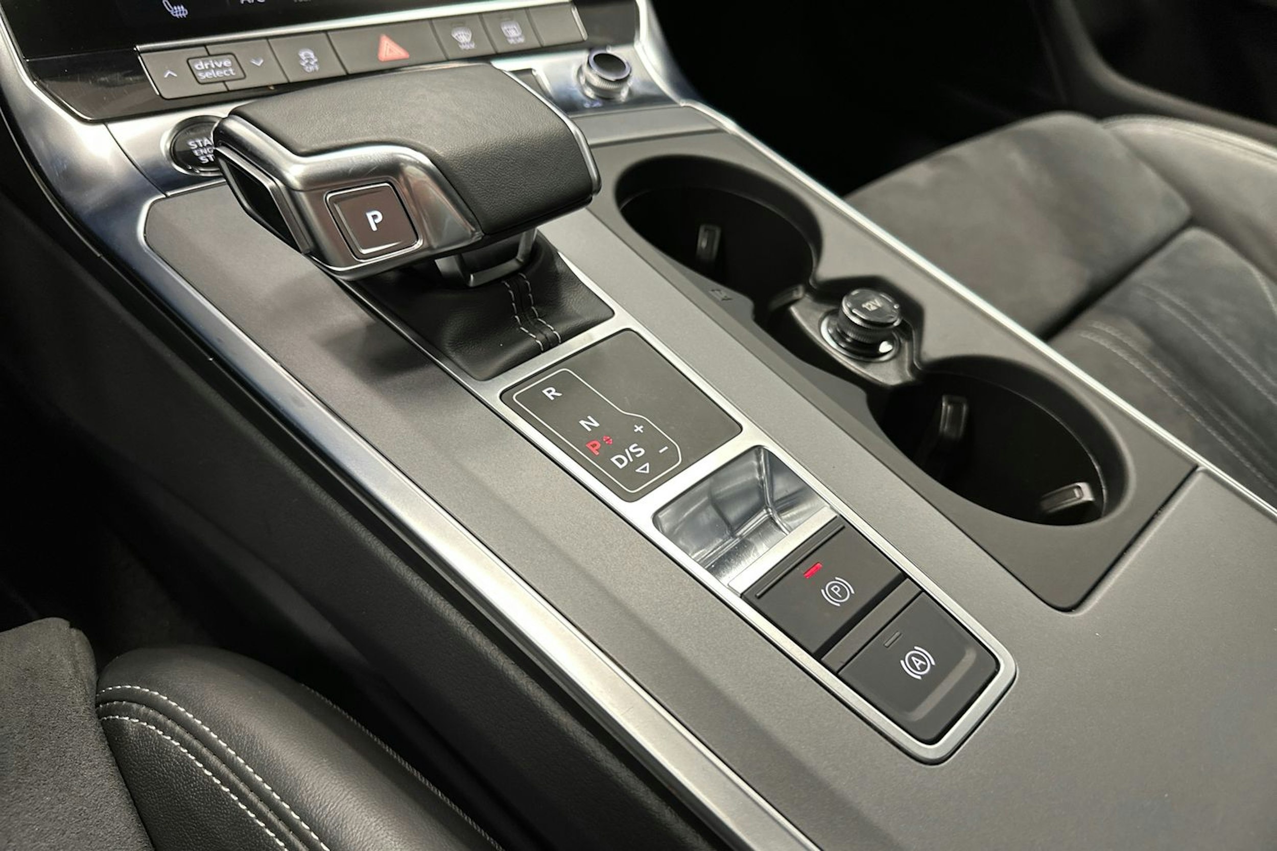 harmaa Audi A6 2024 kuva 28.