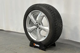 sininen Audi A6 2024 kuva 10.