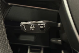 sininen Audi A6 2024 kuva 19.