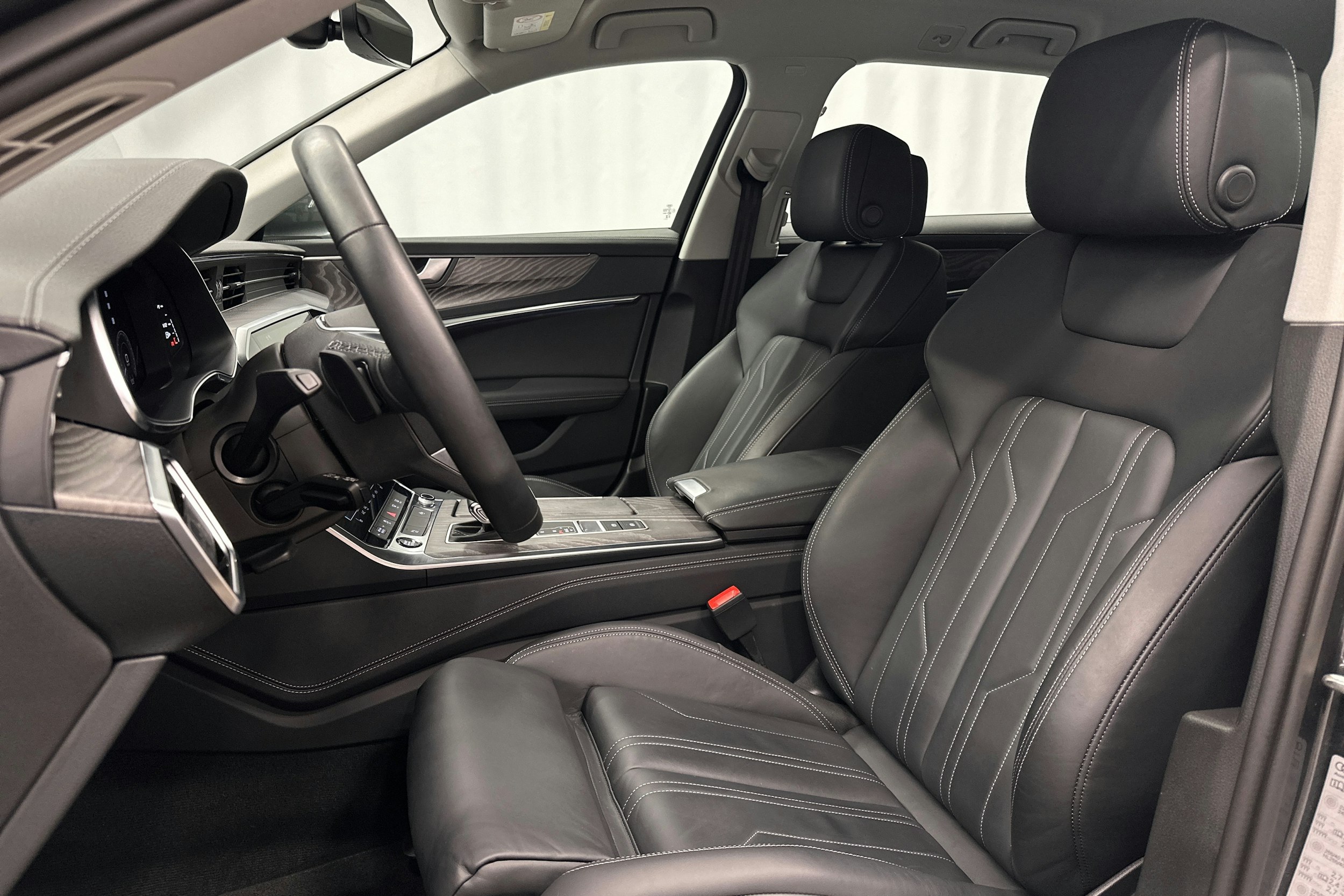 harmaa Audi A6 2024 kuva 16.