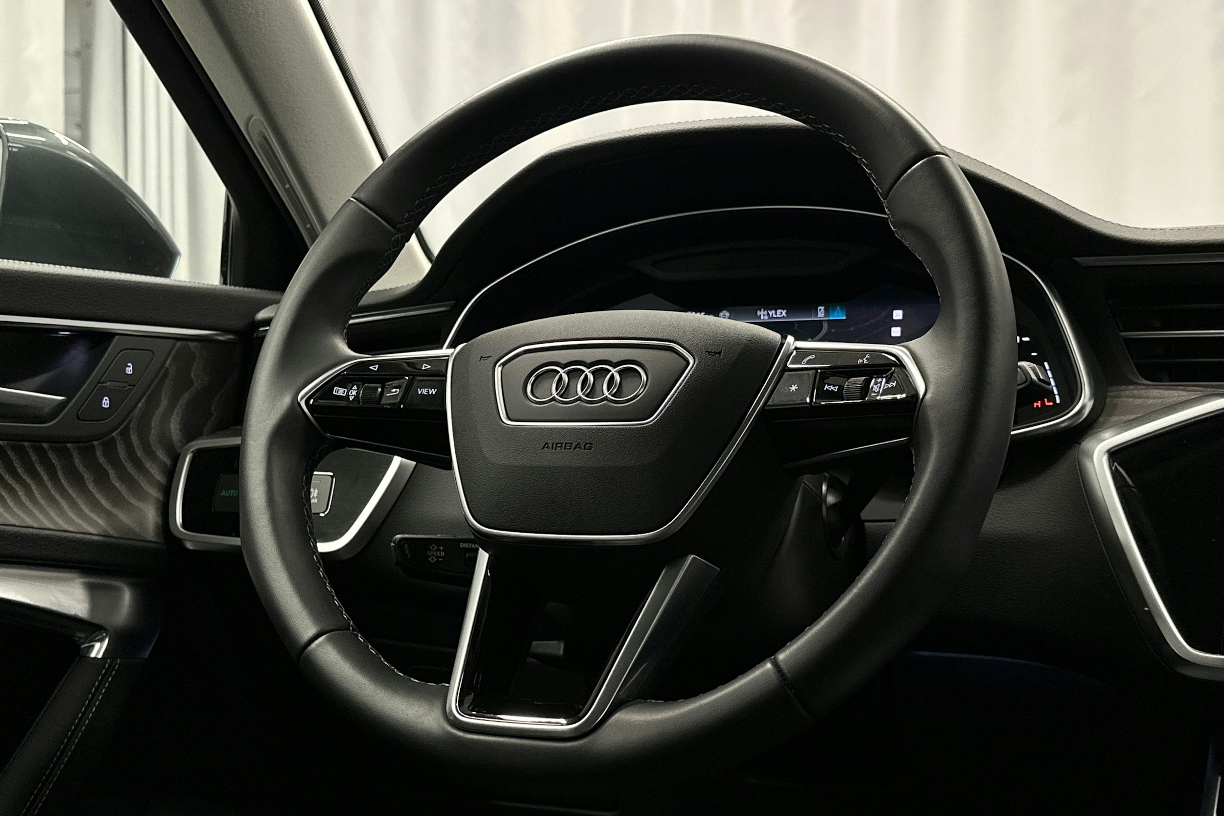 harmaa Audi A6 2024 kuva 17.