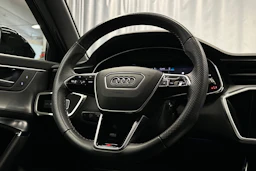 musta Audi A6 2024 kuva 16.