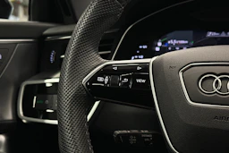 musta Audi A6 2024 kuva 17.