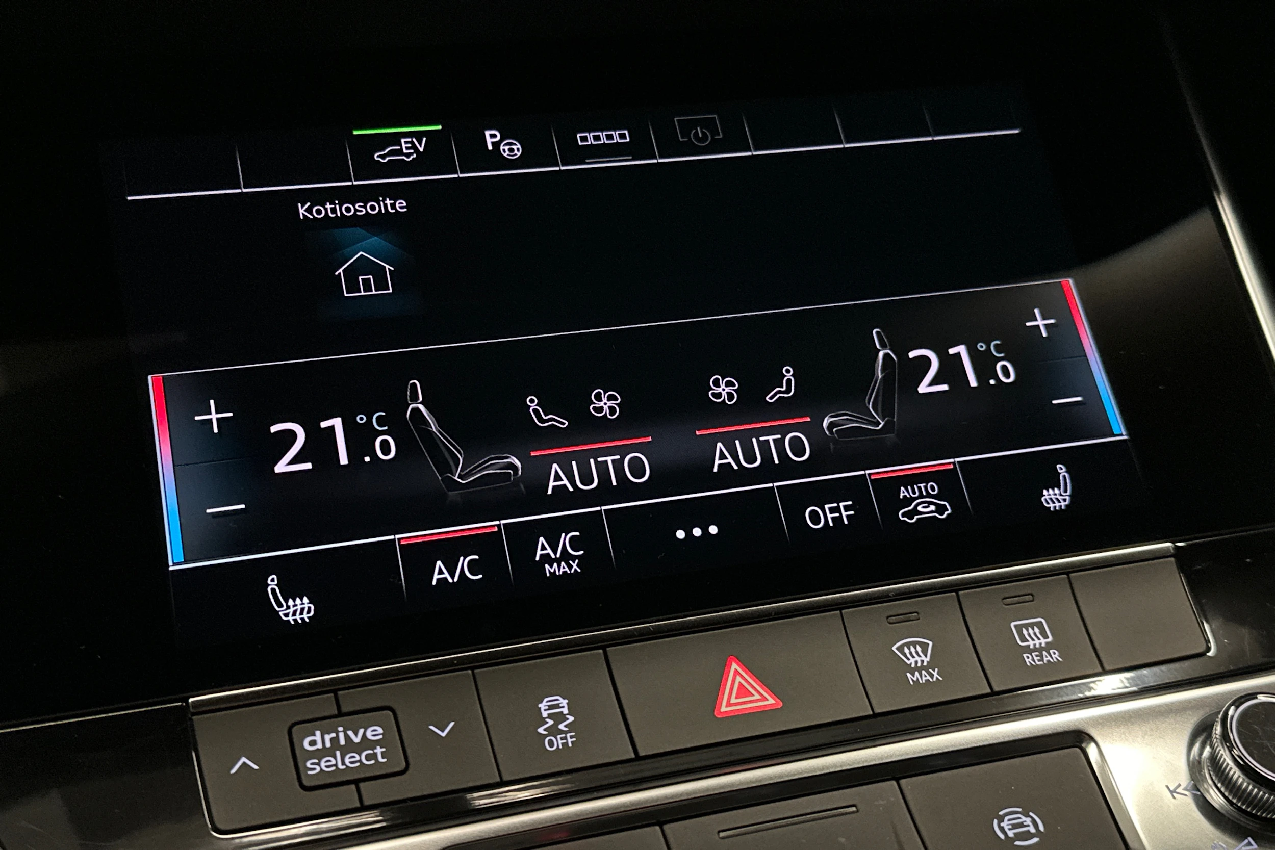 musta Audi A6 2024 kuva 29.