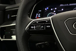 valkoinen Audi A6 2024 kuva 11.