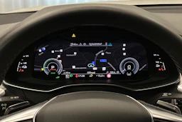 valkoinen Audi A6 2024 kuva 13.