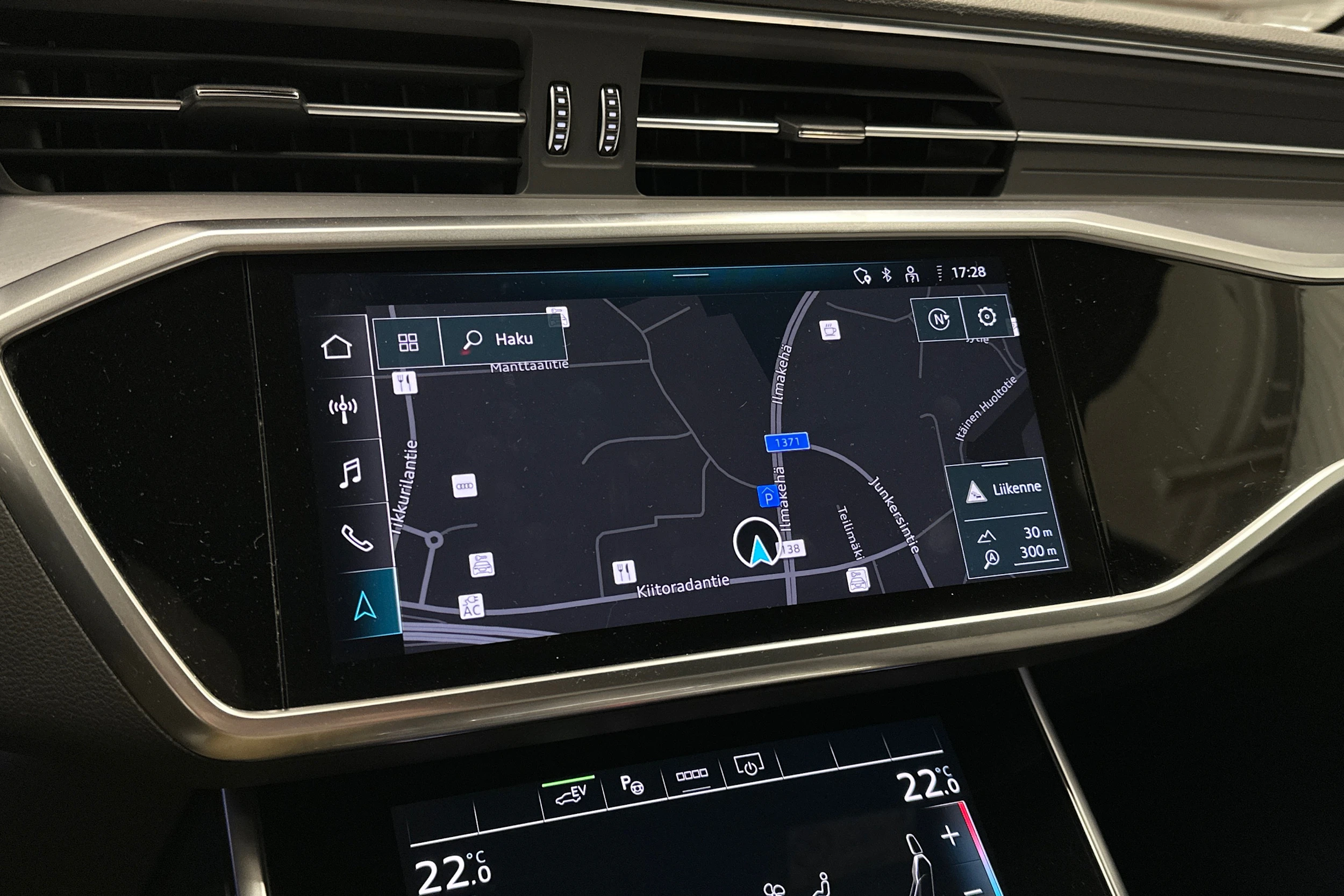 valkoinen Audi A6 2024 kuva 14.