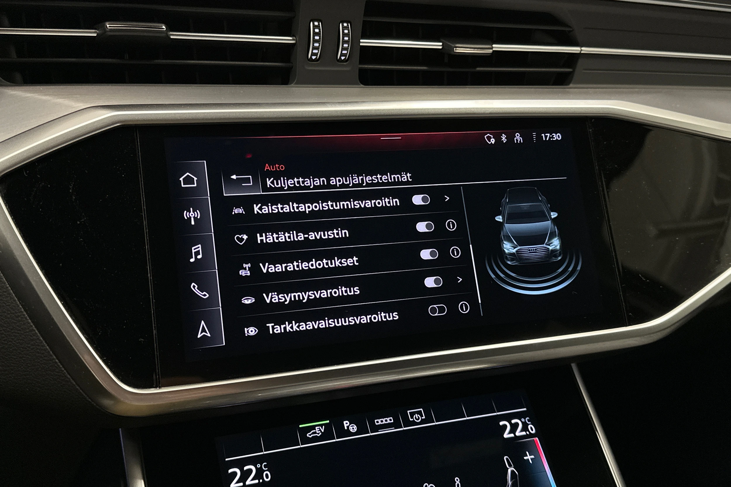 valkoinen Audi A6 2024 kuva 21.