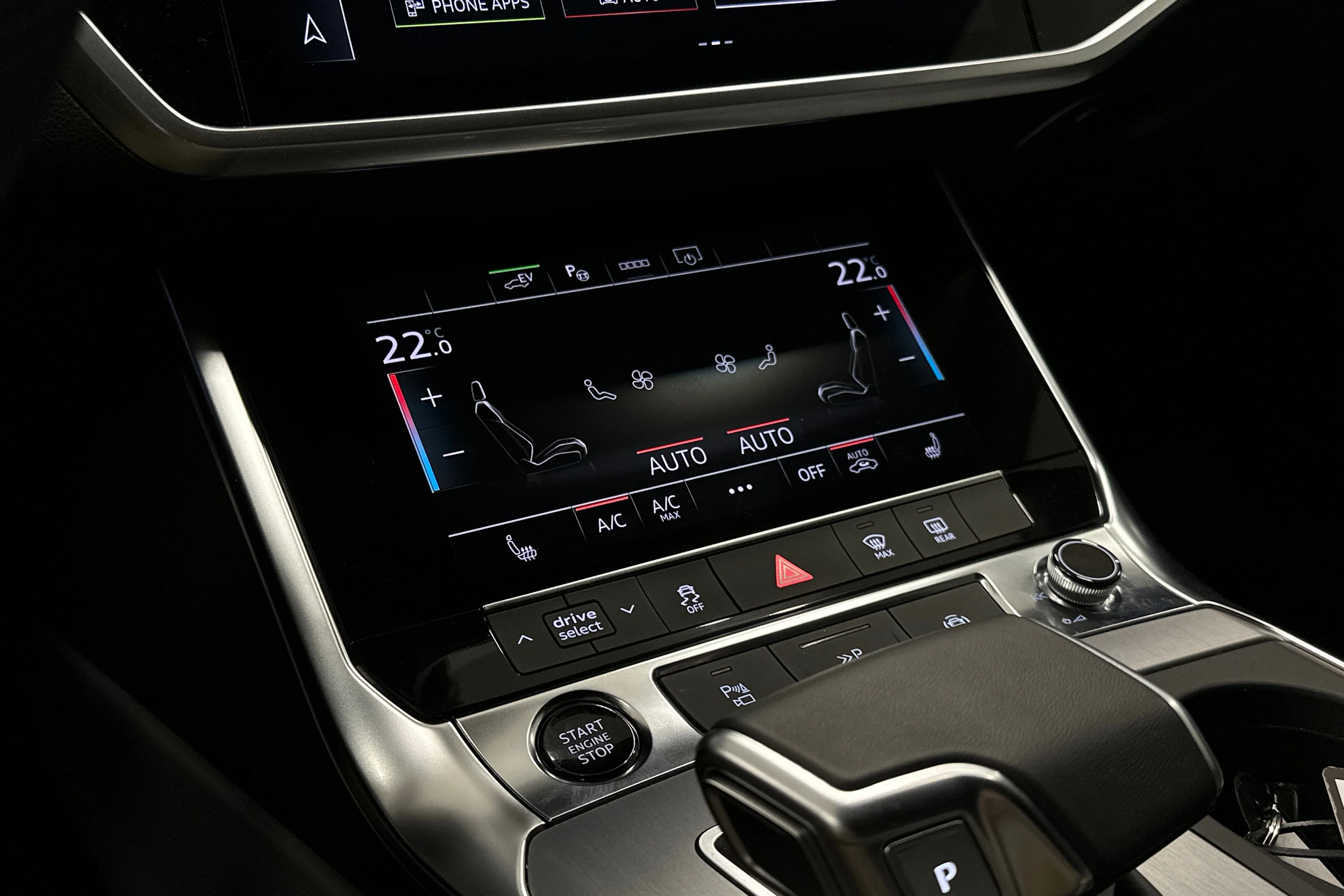 valkoinen Audi A6 2024 kuva 22.