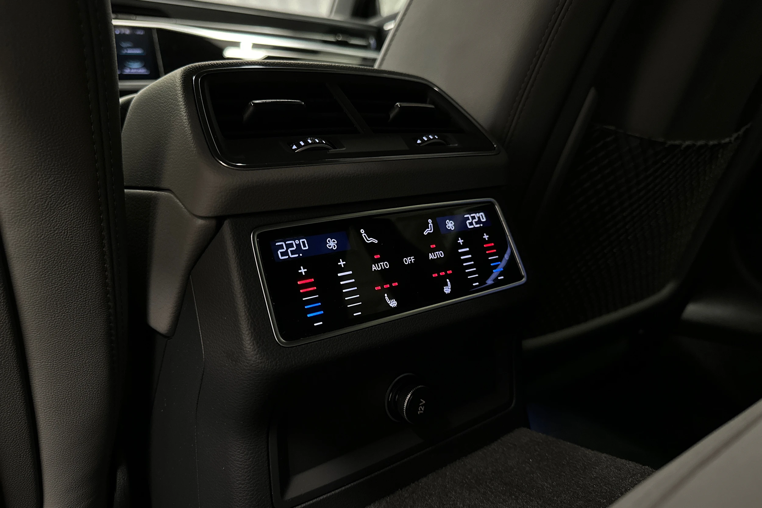 valkoinen Audi A6 2024 kuva 24.